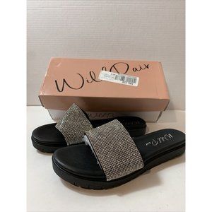 Wild Pair Safirah Women Shoes Round-toe slip-on sandal Stone Embelish Size 9 New